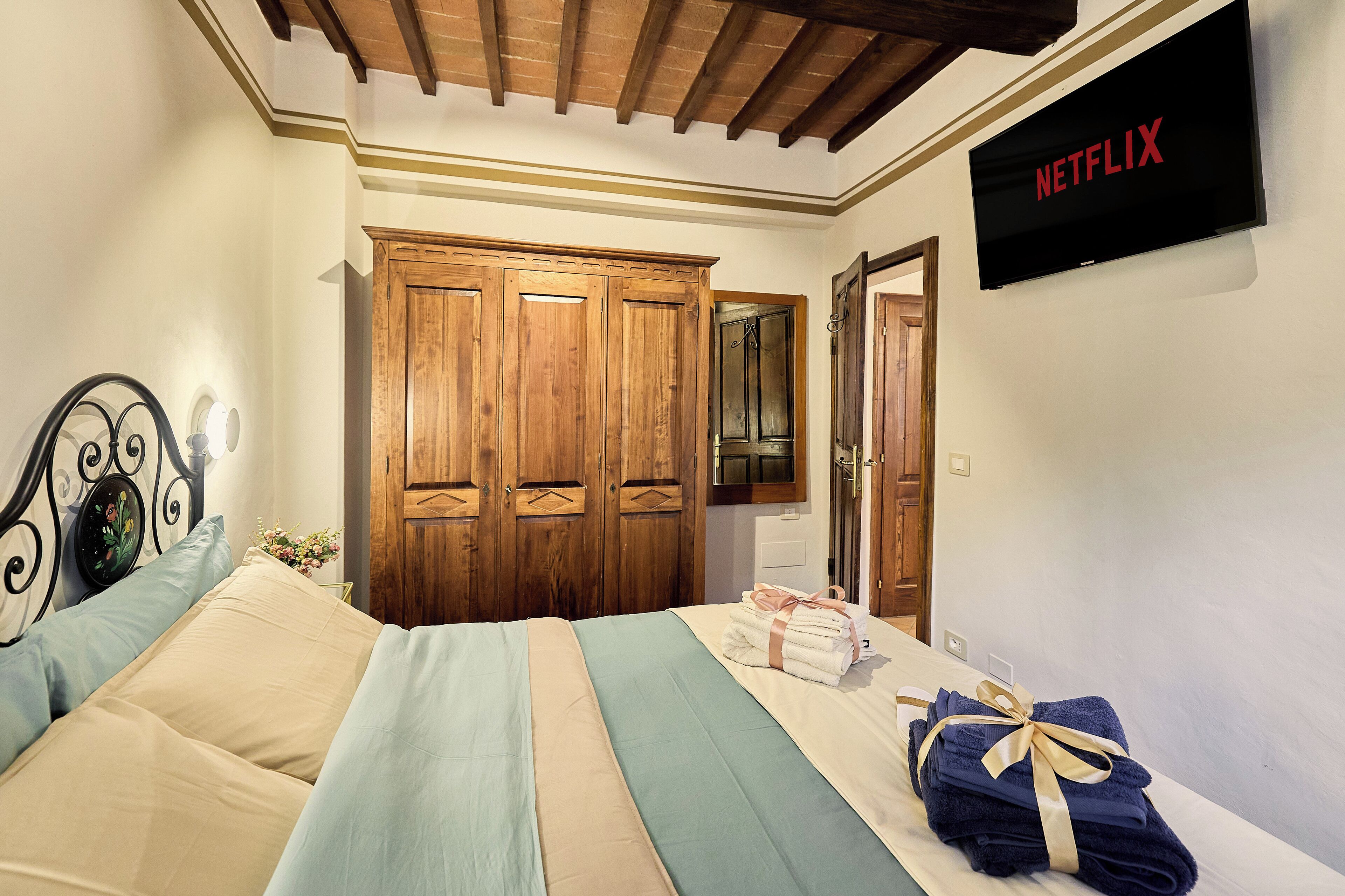 1 dormitorio, escritorio, tabla de planchar con plancha y wifi gratis