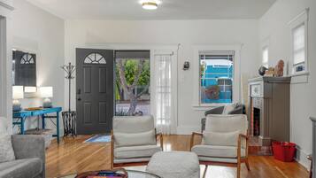 Smart TV, books, music library, stereo