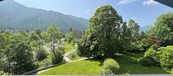 Living in a historic ambience right next to the Weißachauen nature reserve