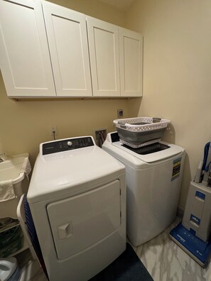 Interior - Charming 3-bedroom 2-full bath house with parking in the  Mid-city  New Orleans (New Orleans)