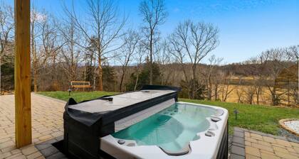 Wolf Edge Cabin • Hot Tub • Fire Pit • Views