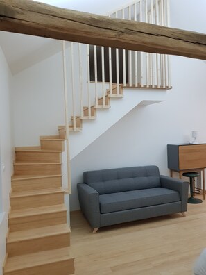 Interior - Large vacation home with 6 bedrooms (Saint-Bonnet-de-Cray)