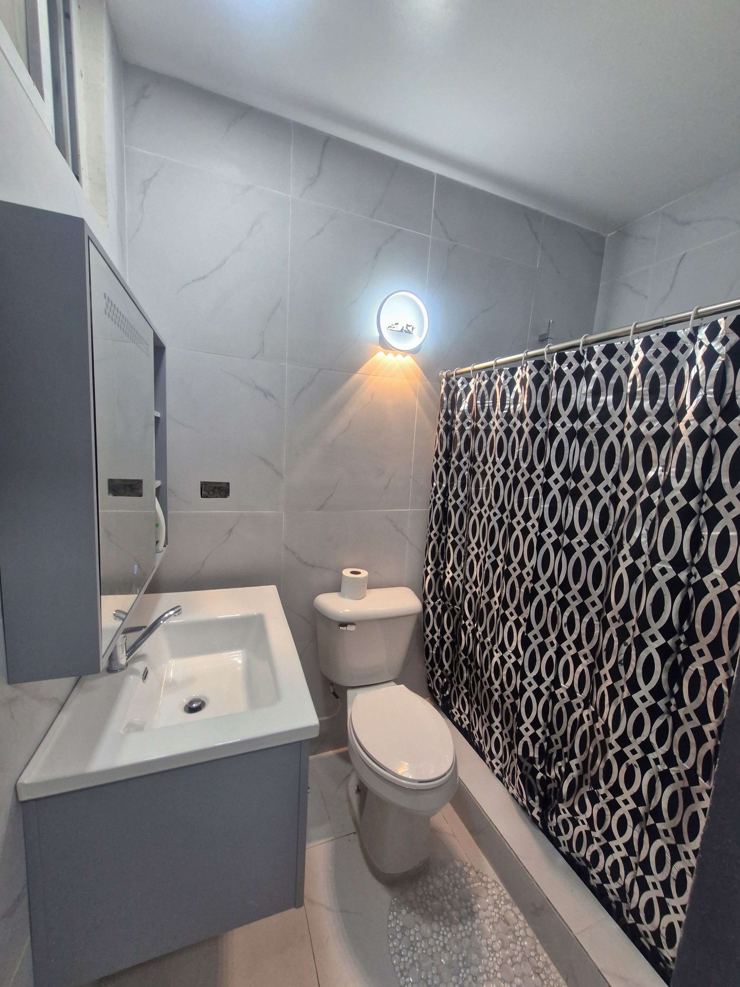 Deluxe Apartment, Courtyard View | Bathroom