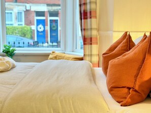 2 habitaciones, tabla de planchar con plancha y wifi gratis 