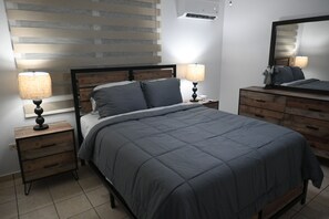 1 bedroom, desk, iron/ironing board, WiFi - Cozy 1-bedroom apartment in delightful Santa Isabel with AC and laundry (Santa Isabel)