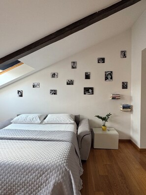 1 bedroom, iron/ironing board, travel cot, free WiFi - Cozy apartment in the center of Naples, 700 meters from the central station (Napoli)