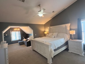 4 dormitorios, tabla de planchar con plancha, wifi y ropa de cama