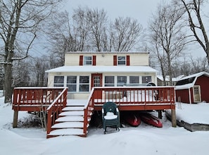 Exterior - Oneida Lakefront Camp perfect for Winter and Summer activities- Entire House (Bridgeport)