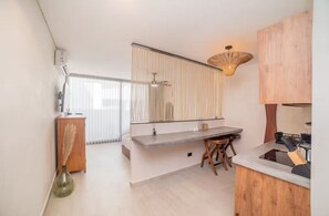 Microwave, stovetop - Tulum Oasis 2-Level Penthouse (Q.R.)