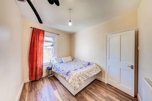 3 Schlafzimmer, Bügeleisen/Bügelbrett, kostenloses WLAN, Bettwäsche