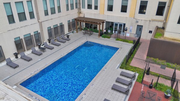 Pool - Dallas Skyline View Flat w/ Pool, Gym & Free Parking (Dallas)