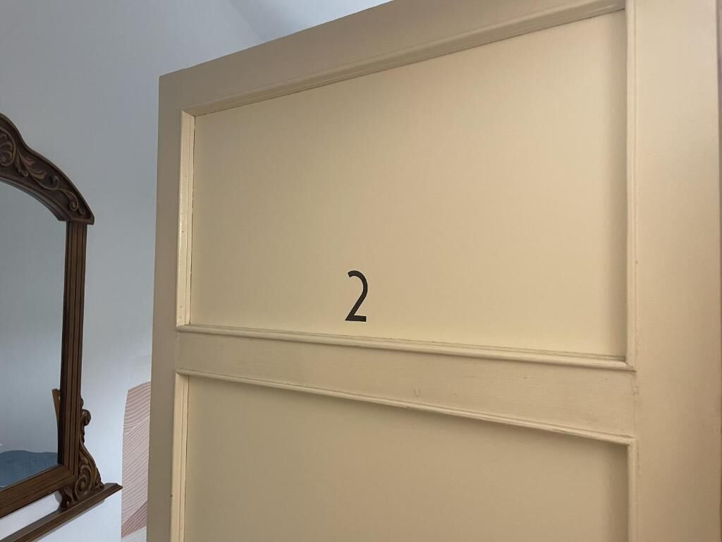 واي فاي مجانًا وملاءات أسرّة