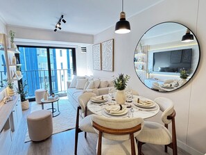 Living area - Stylish 1BR w/Balcony near Larcomar in Miraflores (Miraflores)