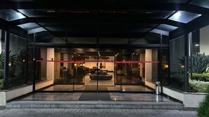 Exterior detail - The Plaza Residence Apartment near Paulista Avenue (São Paulo)