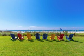 Property grounds - New! Sleeps 7, Beach, Fun, Dining | Palmaway (Orange Beach)