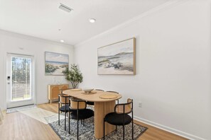 Dining - New! Sleeps 7, Beach, Fun, Dining | Palmaway (Orange Beach)