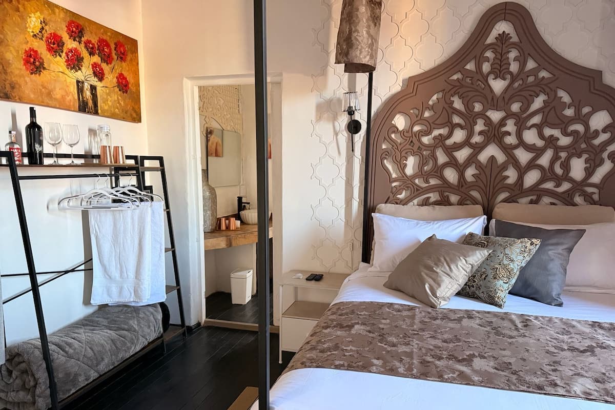 In-room safe, iron/ironing board, free WiFi