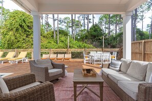 Terrace/patio - One for All Private Heated Pool, Golf Cart, Sleeps 16 Seagrove Beach (Santa Rosa Beach)