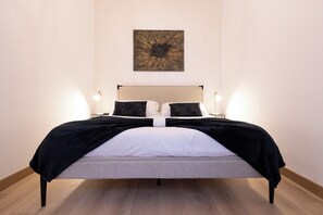 3 chambres, fer et planche à repasser, Wi-Fi, draps fournis