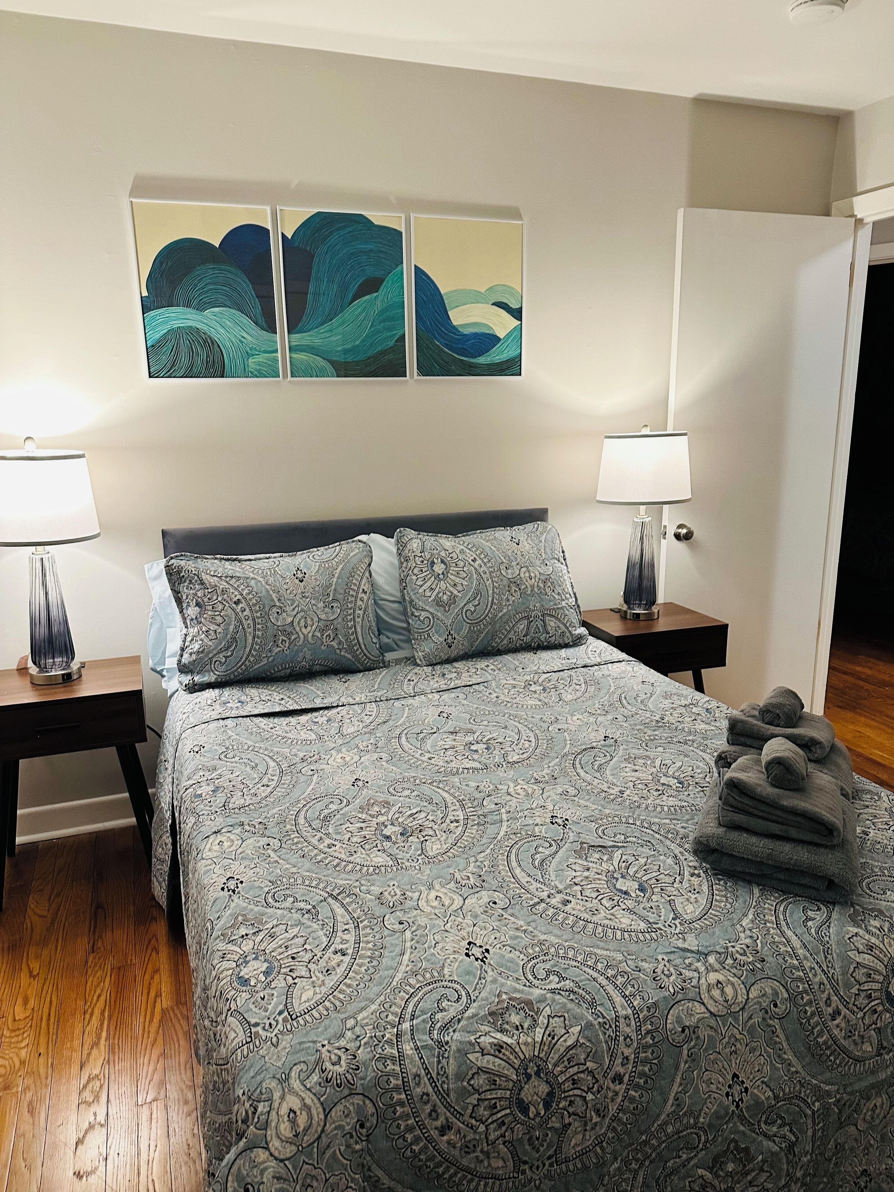 3 bedrooms, iron/ironing board, free WiFi, bed sheets