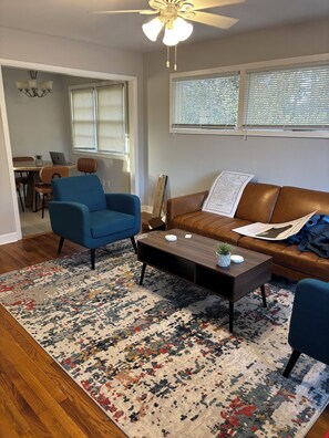 TV - COMING SOON! Fabulous 3-bedroom MidMod Cottage in charming downtown Cary. (Cary)