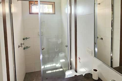 House, Pool View | Bathroom
