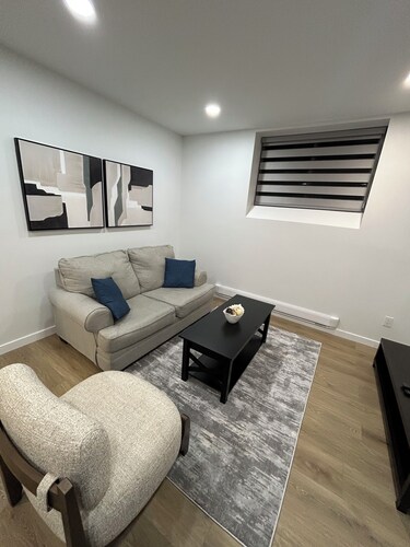 Modern Basement Suite in trendy location in South Winnipeg, near UManitoba