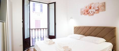 Iron/ironing board, free WiFi, bed sheets