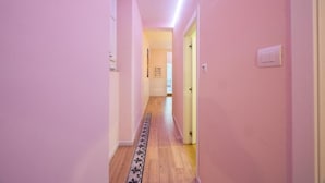 Interior - Rosalia e le altre (Palermo)
