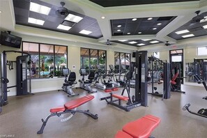 Fitness facility - Beautiful 2-bedroom house in a perfect Bonita Springs location (Bonita Springs)