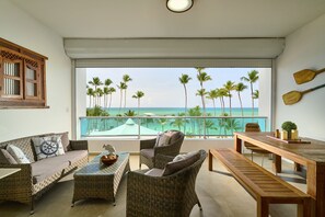 Interior - ®{Sunset~Glow~Retreat}@Marbella +Beachfront+Pool (Playa Juan Dolio)