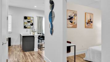 1 bedroom, desk, iron/ironing board, free WiFi