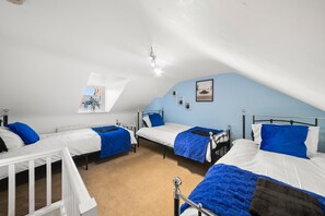 3 chambres, fer et planche à repasser, Wi-Fi gratuit, draps fournis