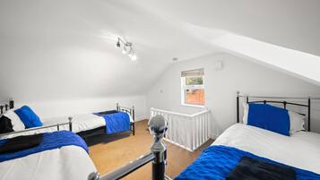 3 bedrooms, iron/ironing board, free WiFi, bed sheets