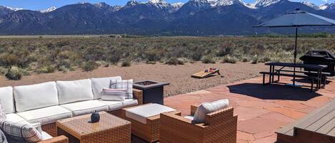 屋外ダイニングエリア