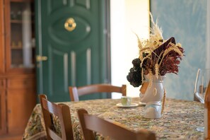 Dining - Villa Mirto 1 - Two Bedroom Apartment, Sleeps 3 (Iscra E Voes)