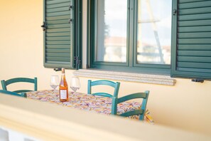 Outdoor dining - Villa Mirto 1 - Two Bedroom Apartment, Sleeps 3 (Iscra E Voes)