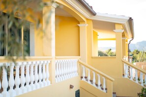 Exterior detail - Villa Mirto 1 - Two Bedroom Apartment, Sleeps 3 (Iscra E Voes)