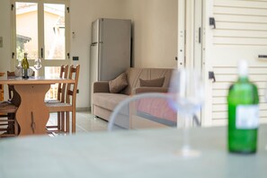 Interior - Sogni d'estate - Two Bedroom Apartment, Sleeps 6 (San Teodoro)
