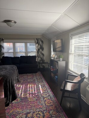 Interior - Charming cottage in central Lafayette 8 min to Purdue (Lafayette)