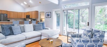 Outdoor Oasis w/ Private Pool, Hot Tub, Pool Deck & Outdoor Atrium; Dog Friendly, Sea Pines Retreat