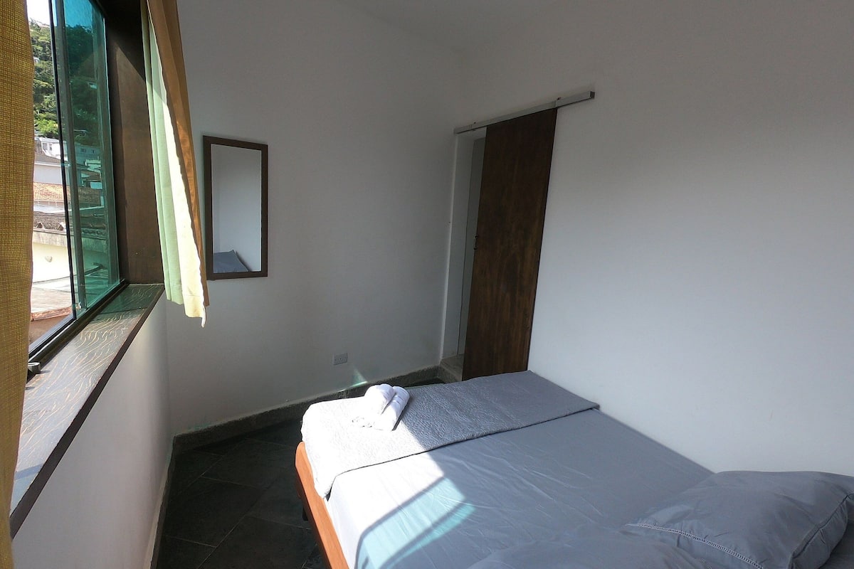 Shared Dormitory | Free WiFi