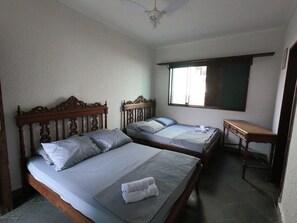 Shared Dormitory | Free WiFi - Pousada Guaruondas by Oceana Suites (Guarujá)