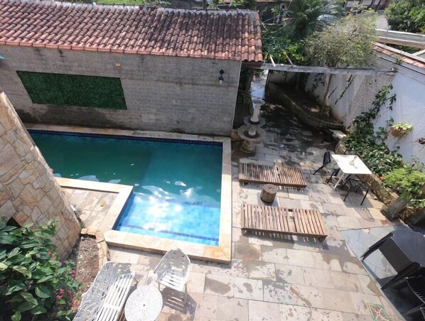 Seasonal outdoor pool - Pousada Guaruondas by Oceana Suites (Guarujá)