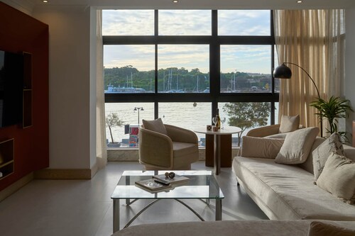 Huge Sea View Apartment In Centre Sliema - 3 Beds!