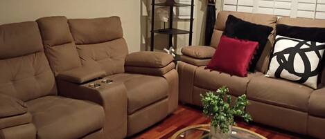 Televisión y chimenea