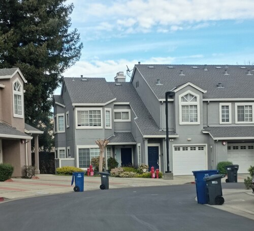 Beautiful Gated 2-bedroom 1 bath Condo with fireplace in fabulous Hayward.