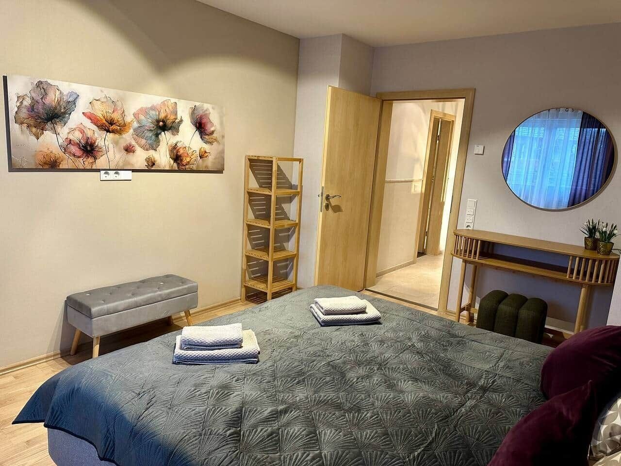 4 habitaciones, tabla de planchar con plancha y wifi gratis 