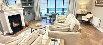 Killarney Town Centre Free Parking/Wi-Fi -Sleeps 9 - close to all amenities