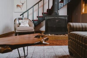 Interior - Glacier Hideout - Dog frdly- Mt. Baker - A/C (Deming)